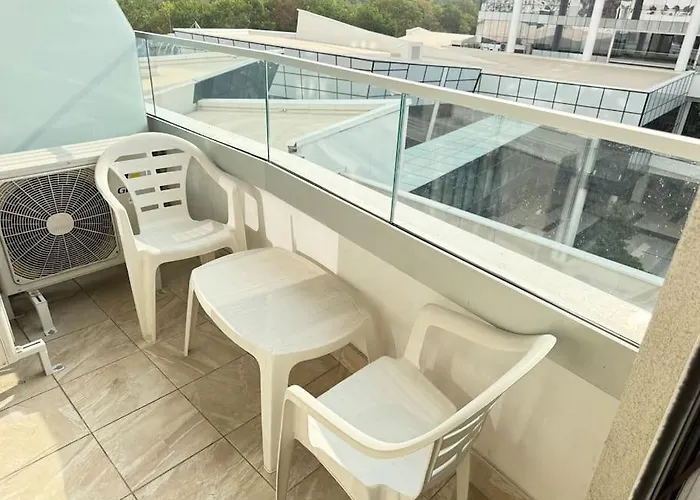 Park Seaside Escape דירה